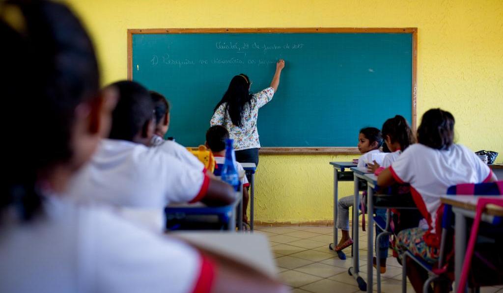 Em uma semana, 50 escolas de Mato Grosso desistem de manter greve