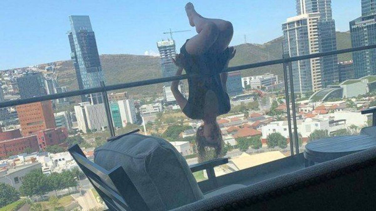 Estudante cai de varanda de apartamento após se pendurar em posição de ioga