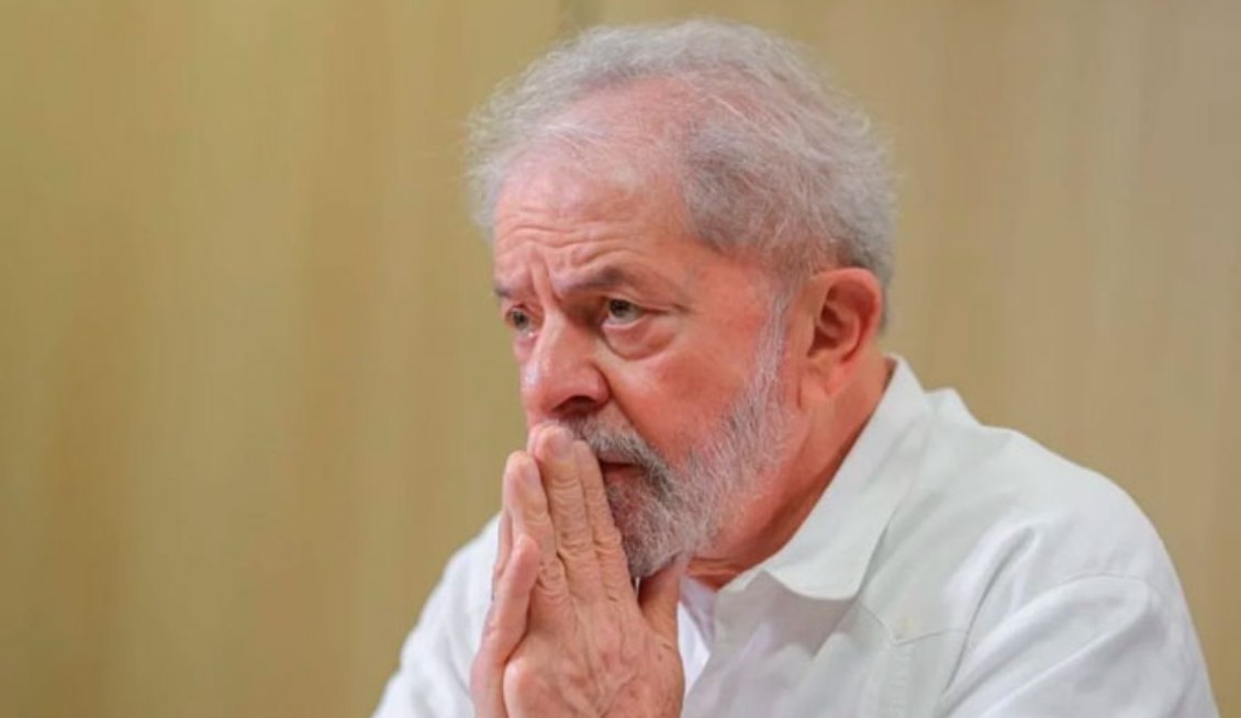 Defesa se reúne com Lula para decidir sobre semiaberto