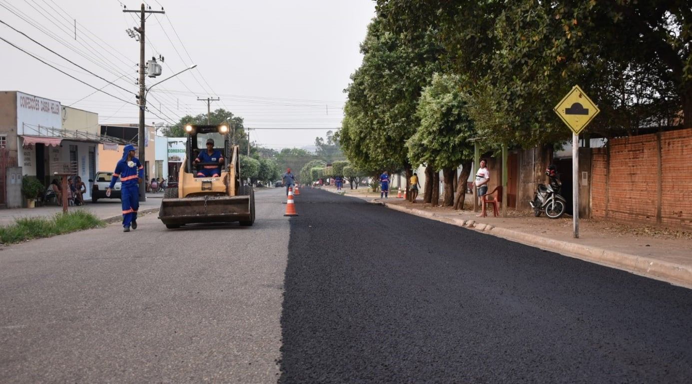 Começa o trabalho de revitalização asfáltica na Vila Operária