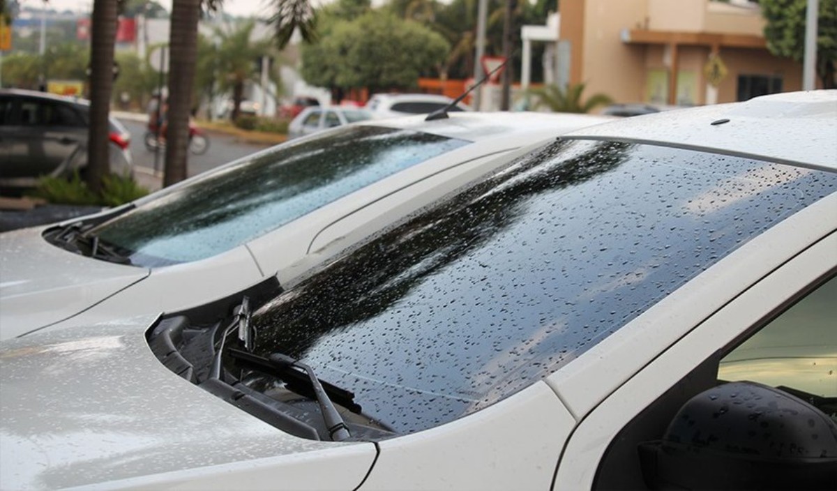 Chove em Lucas do Rio Verde após mais de 100 dias de estiagem