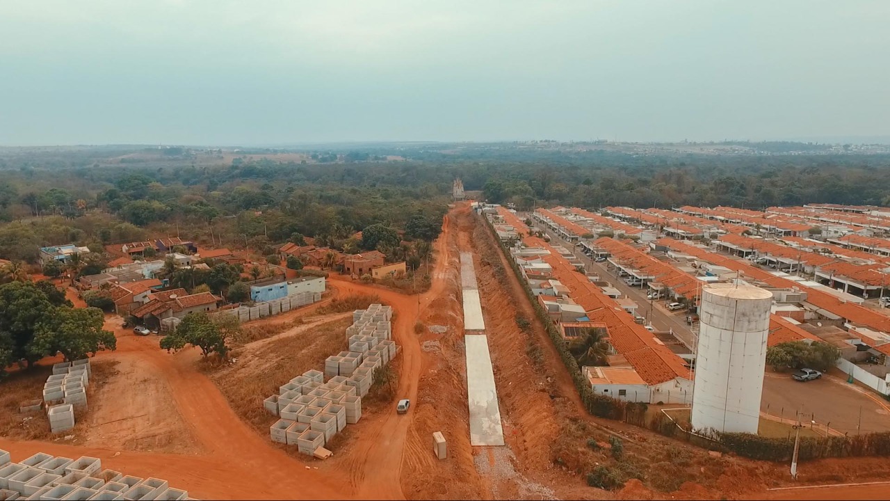 Obra na Avenida W-11 começa em ritmo acelerado e deve sanar definitivamente problema crônico