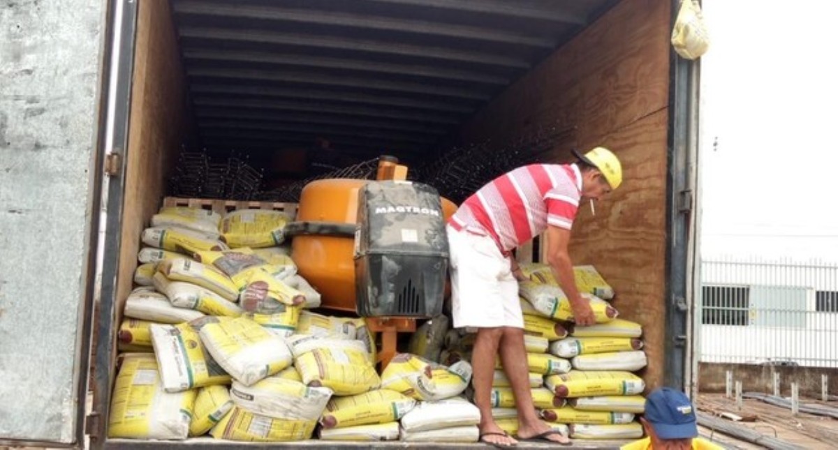 Polícia apreende 17 toneladas de materiais de construção comprados com cartões clonados em Barra do Garças