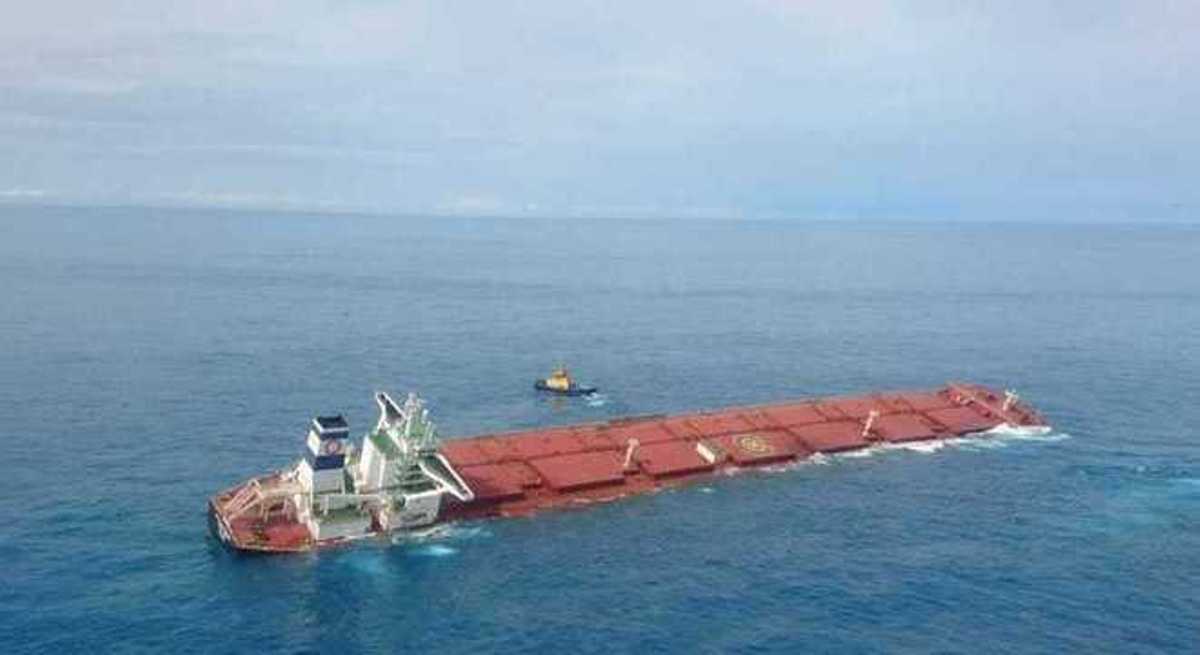 Marinha confirma vazamentos em navio que está afundando no Maranhão