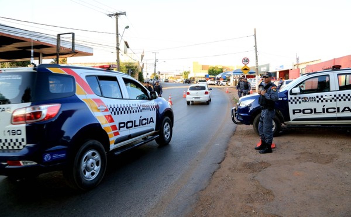 PMs têm férias suspensas em MT e devem cumprimentar sem toque físico durante pandemia do coronavírus