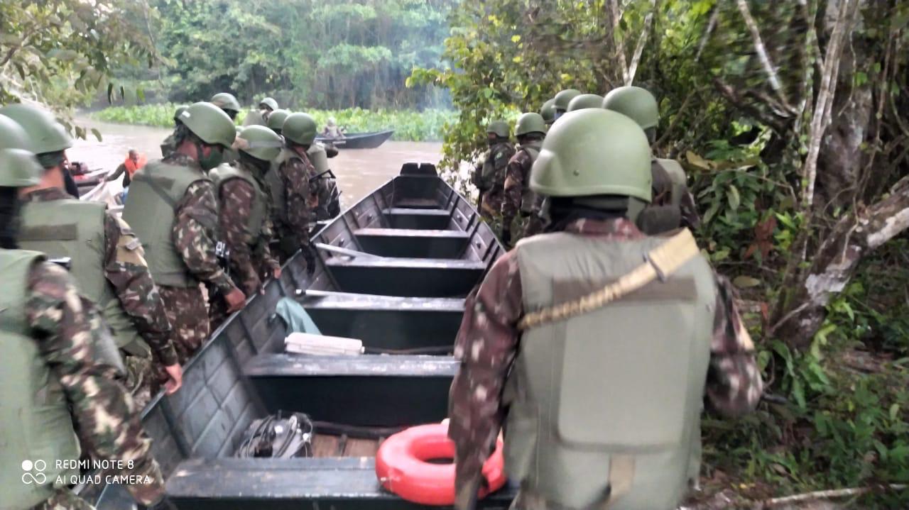 Operação do Exército e PF detém mais de 50 pessoas em garimpo na fronteira