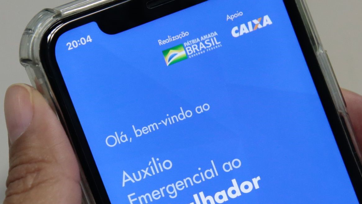 Governo estuda estender auxílio emergencial com novo valor