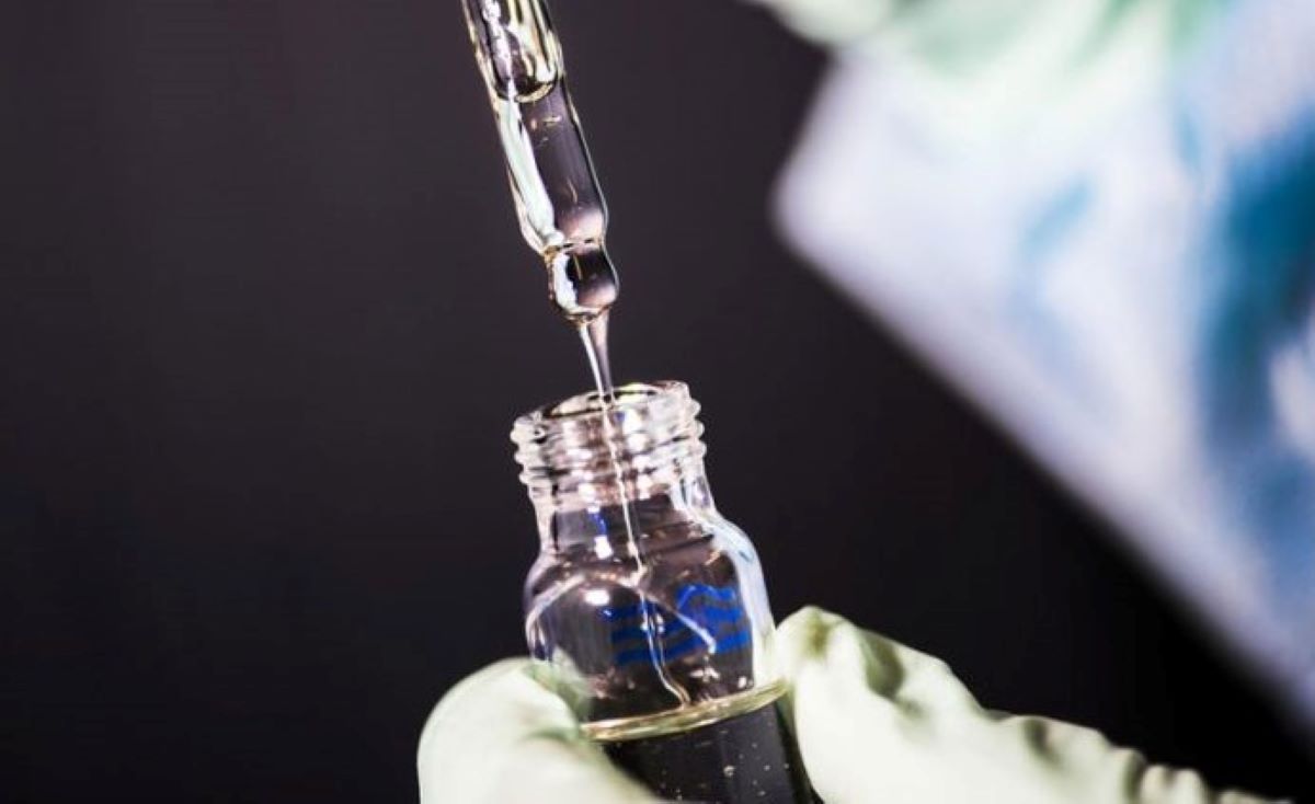 Governo anuncia parceria para produzir vacina contra Covid-19 já em dezembro