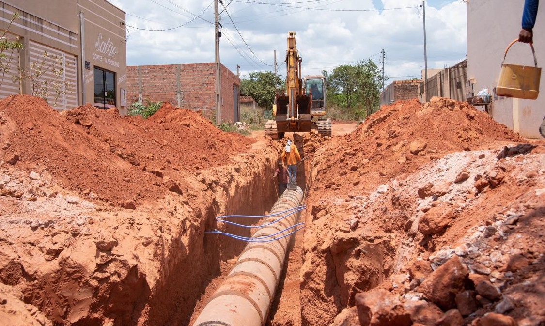 Rondonópolis | Maquinários começam os trabalhos de construção de galerias e asfalto no Maria Vetorasso