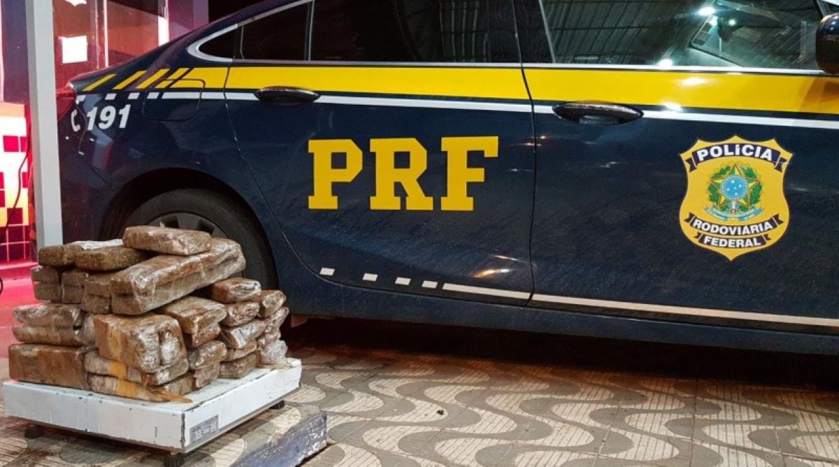 PRF prende dois jovens com 24,3 kg de maconha em Rondonópolis