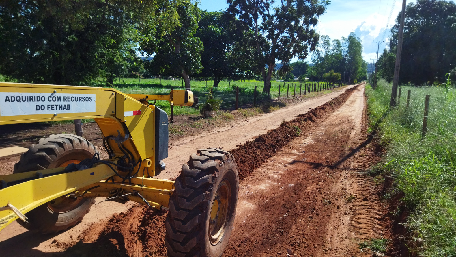 Cáceres | Prefeitura efetua manutenção nas estradas dos assentamentos do Facão e Cinturão Verde