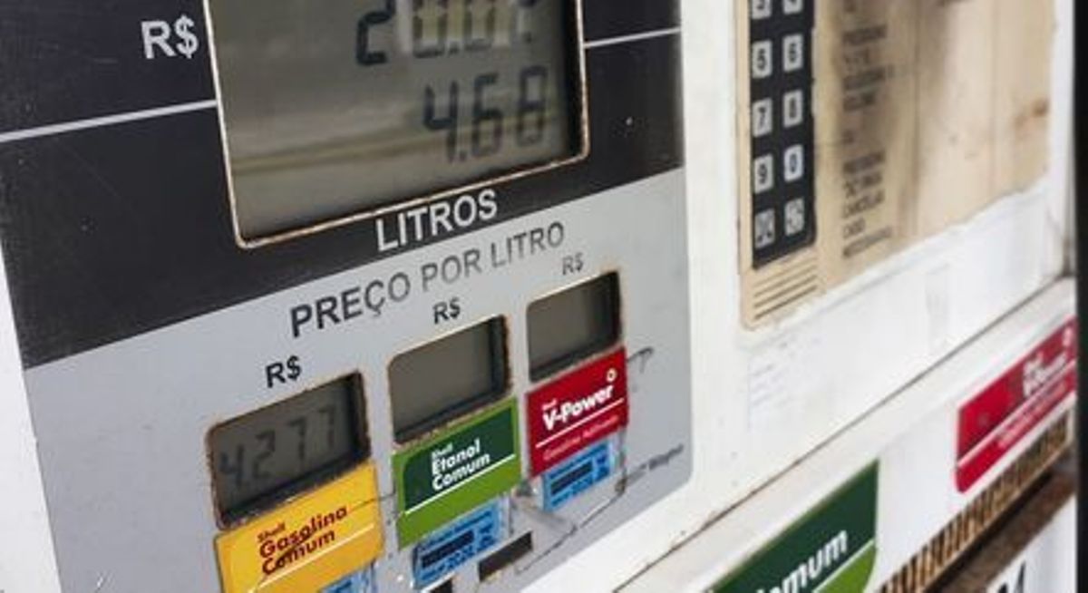 País já tem posto que vende etanol mais caro do que gasolina