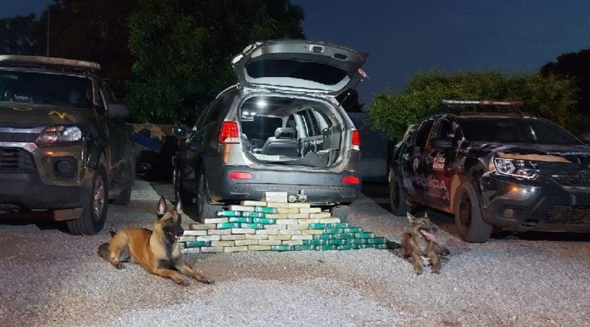 Cáceres | Polícia Militar prende homem com 67 kg de cocaína escondidos no carro