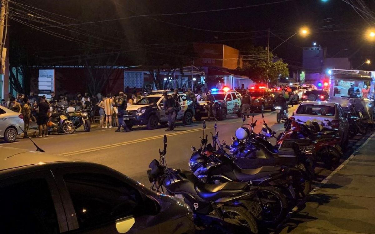 Operação integrada prende homem armado e notifica 10 estabelecimentos comerciais em Cuiabá