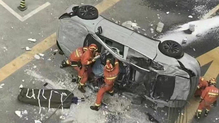 Funcionários morrem após acidente em teste com carro elétrico na China