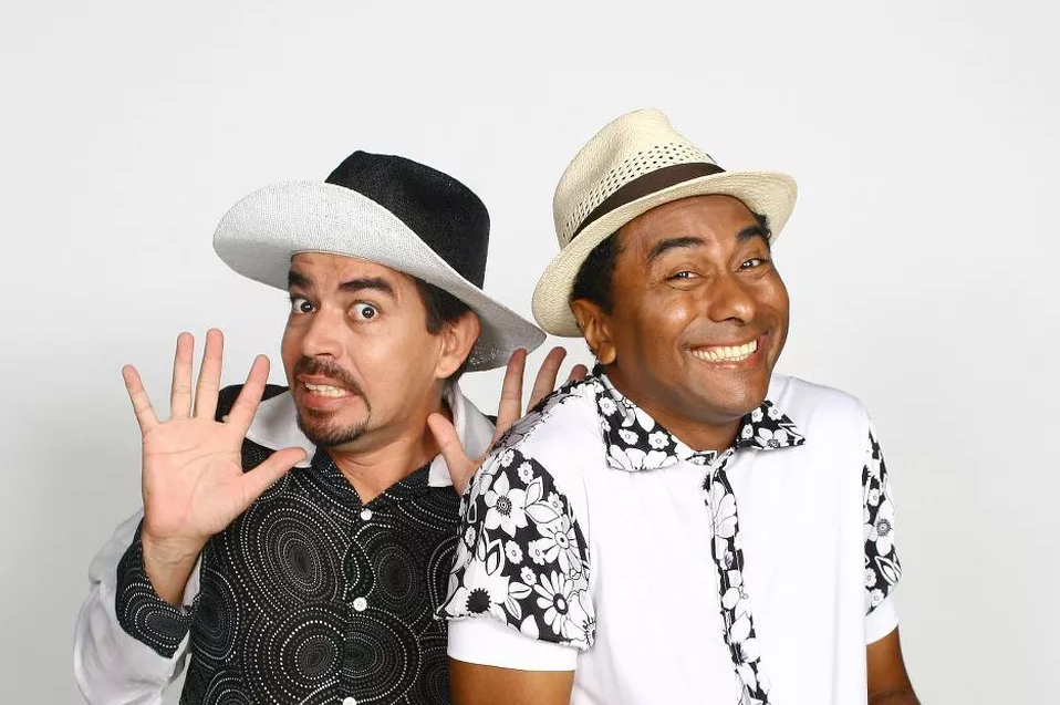 Sábado tem show de humor com “Nico e Lau” no Casario