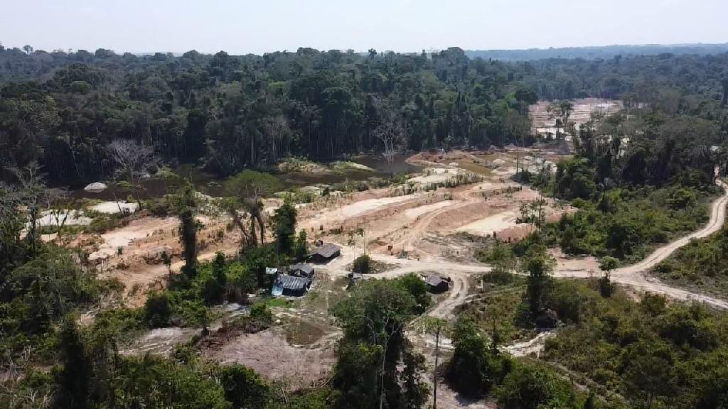 Batalhão Ambiental e Rotam fecham garimpo ilegal e apreendem maquinários em Juína