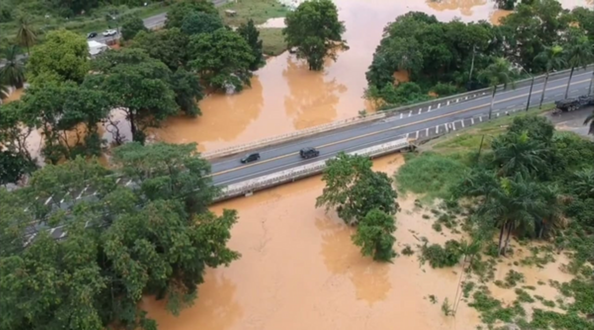 Bahia e Espírito Santo estão em alerta por causa de enchentes