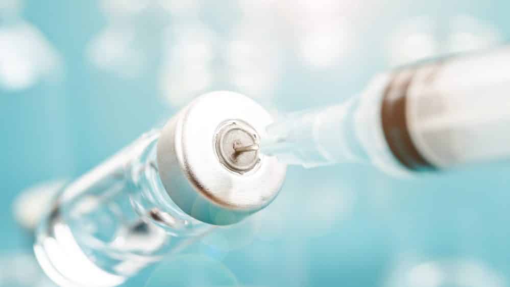 Baixa adesão à vacina contra o HPV preocupa especialistas