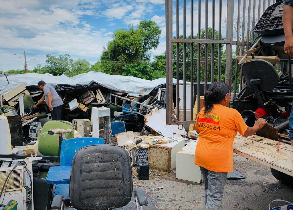 Detran-MT doa mais de 6 mil bens inservíveis para cooperativas de reciclagem