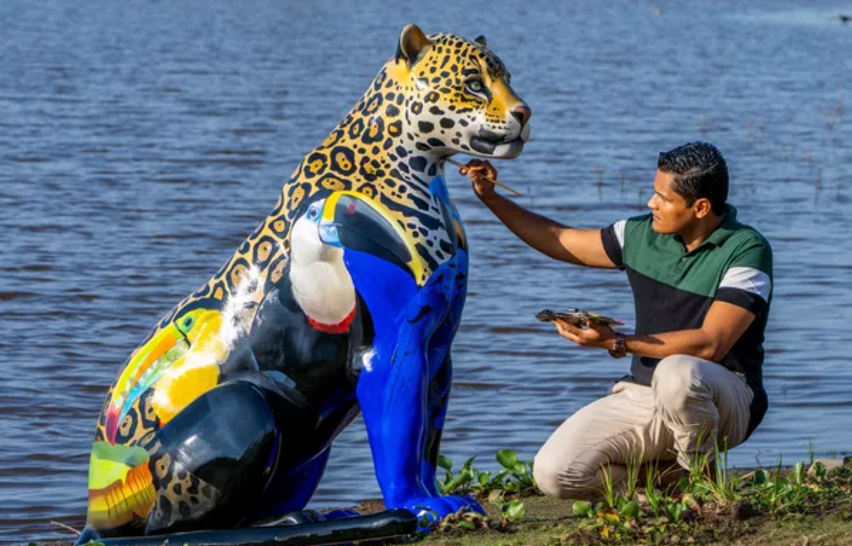 Artista é indicado à premiação na Europa com pinturas realistas de animais do Pantanal mato-grossense