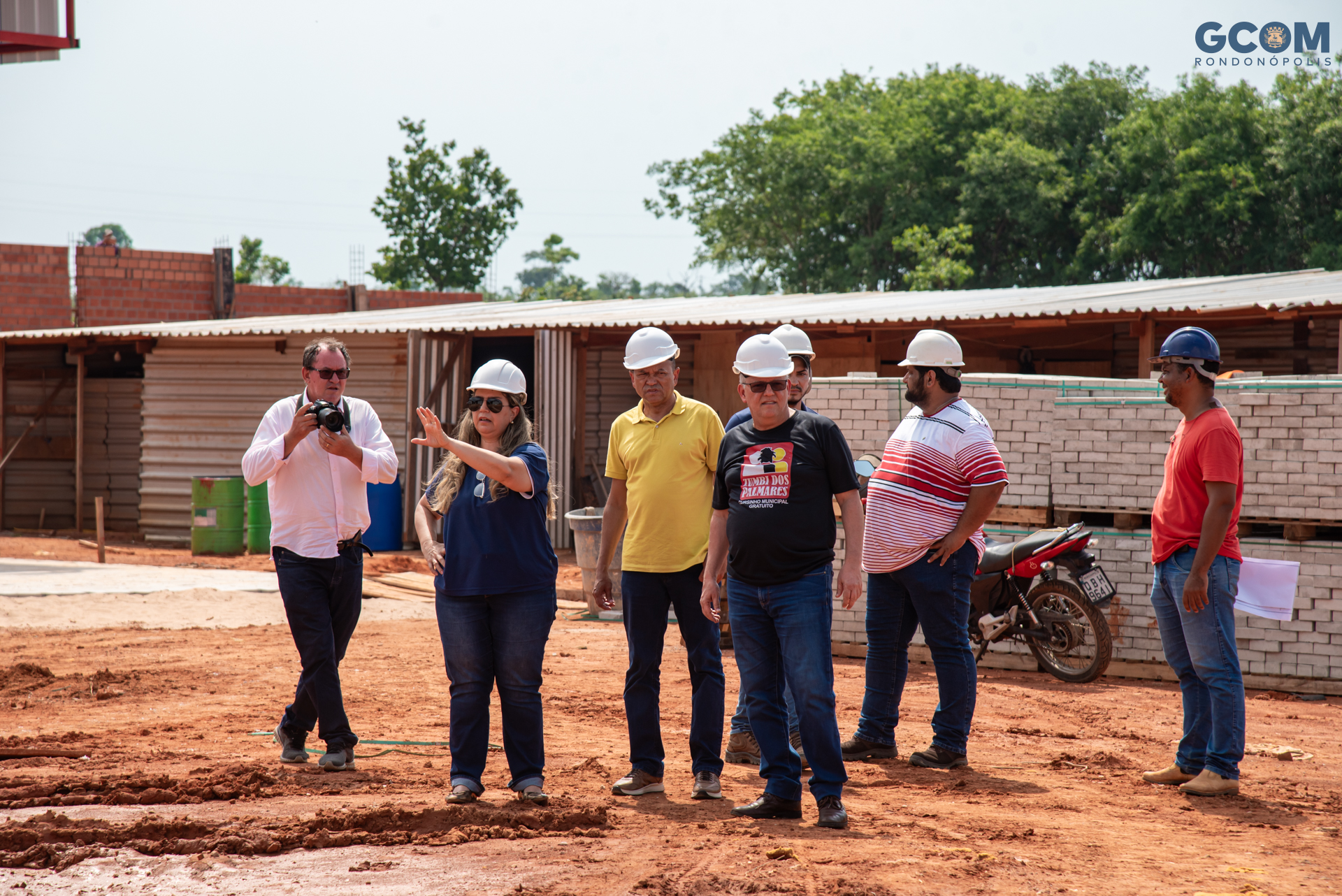 Rondonópolis | Prefeito visita construção de escola de tempo integral