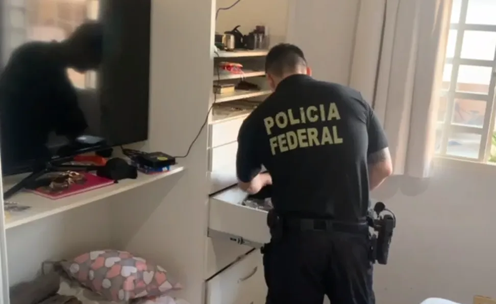Polícia Federal cumpre três mandados de busca contra grupo que falsificava documentos em Mato Grosso