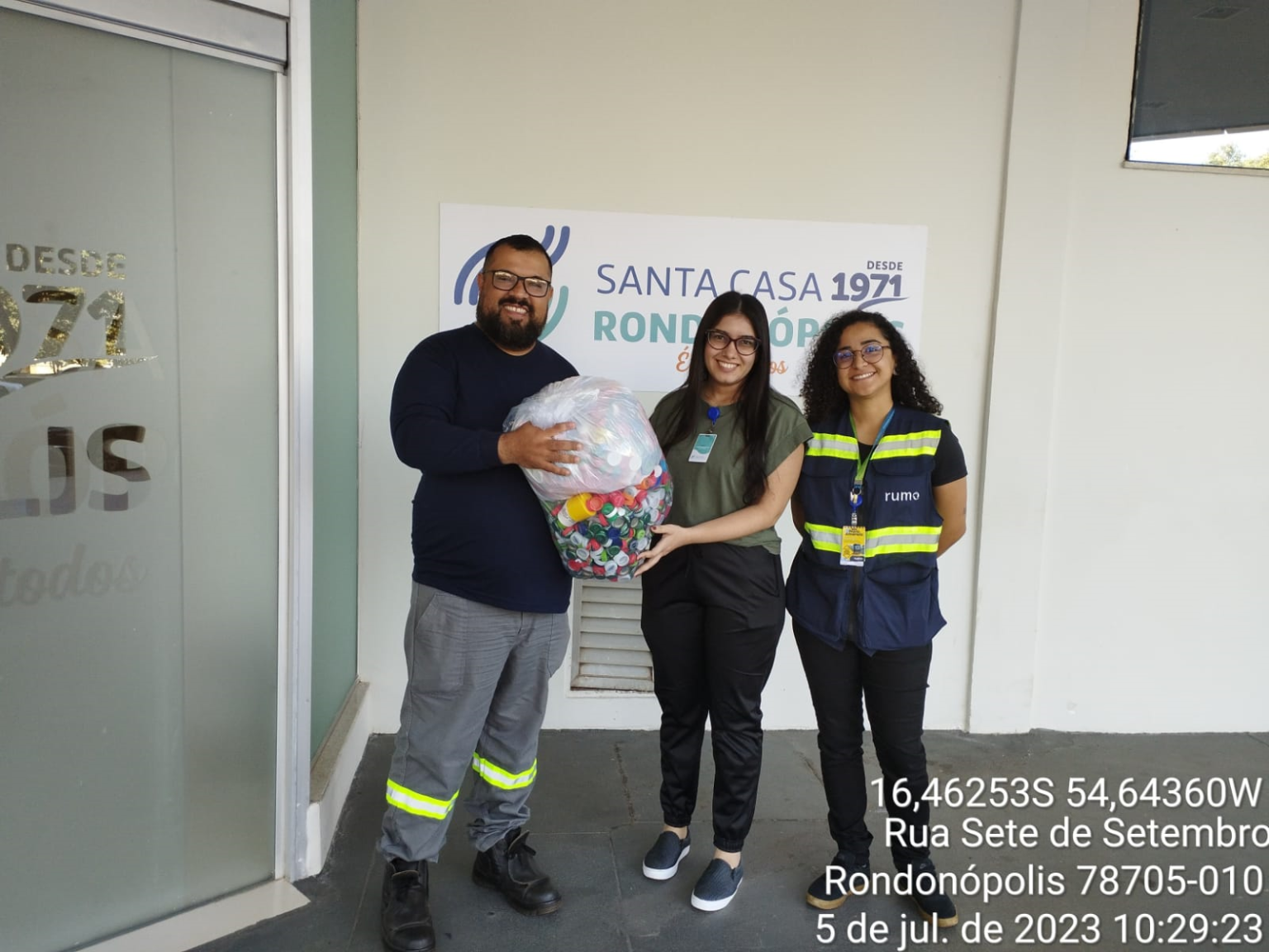 Rumo incentiva a doação de tampinhas para ajudar o Hospital do Câncer da Santa Casa de Rondonópolis