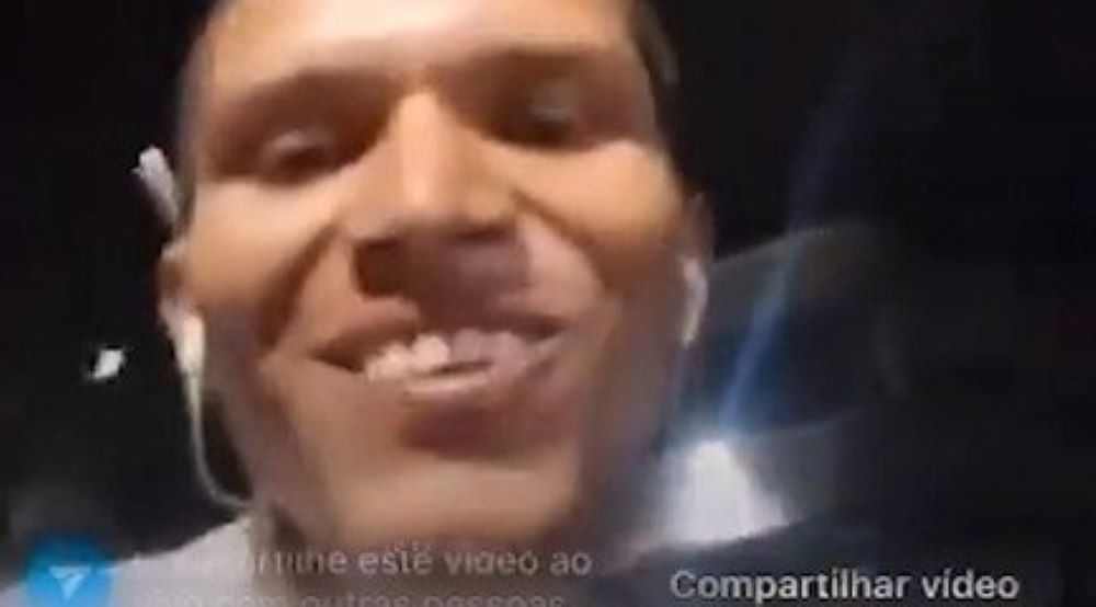 Ladrão faz transmissão ao vivo em rede social de mulher que teve o celular roubado no Rio de Janeiro