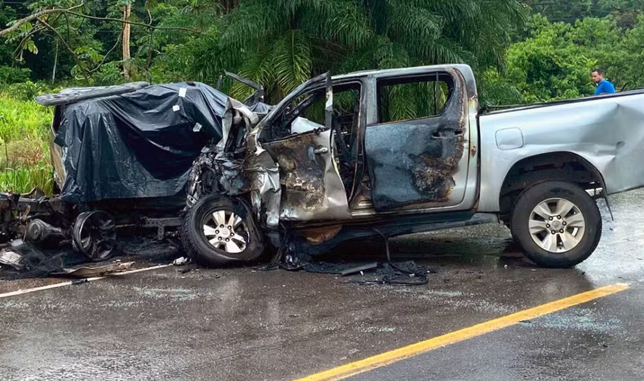 Batida entre carros mata uma pessoa e deixa quatro feridas na BR-163