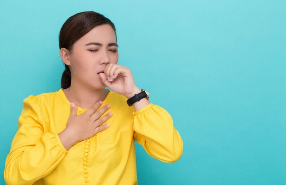 Saiba quais são as causas dos incômodos na garganta e pigarros e veja como evitá-los e tratá-los