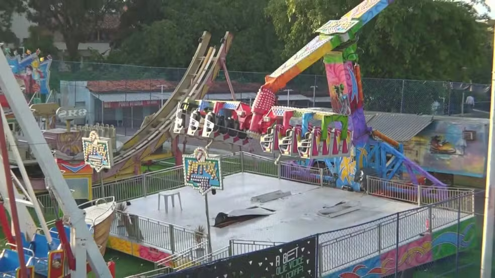 Jovem tem braço amputado após sofrer acidente em parque de diversões