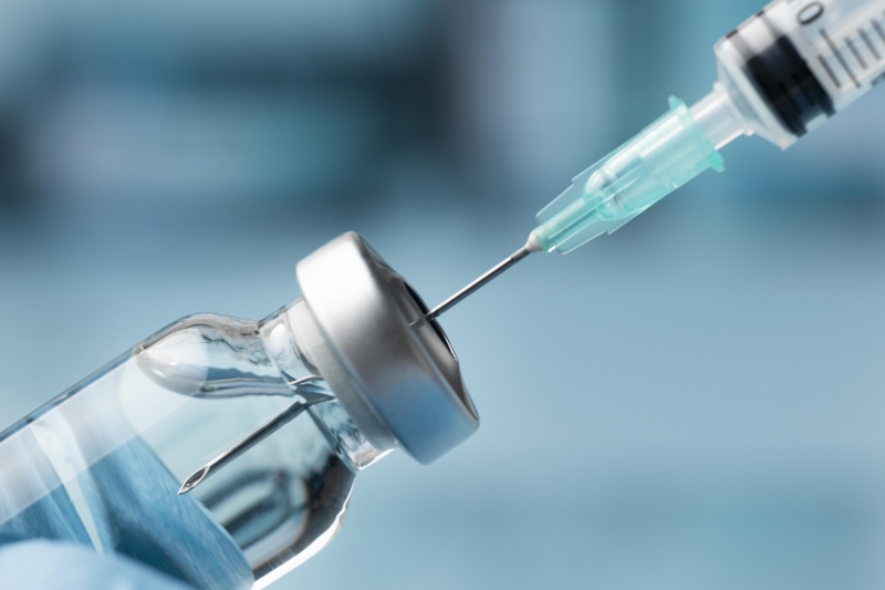 Combate ao HPV: vacinação de homens pode ajudar a prevenir câncer de colo de útero em mulheres 