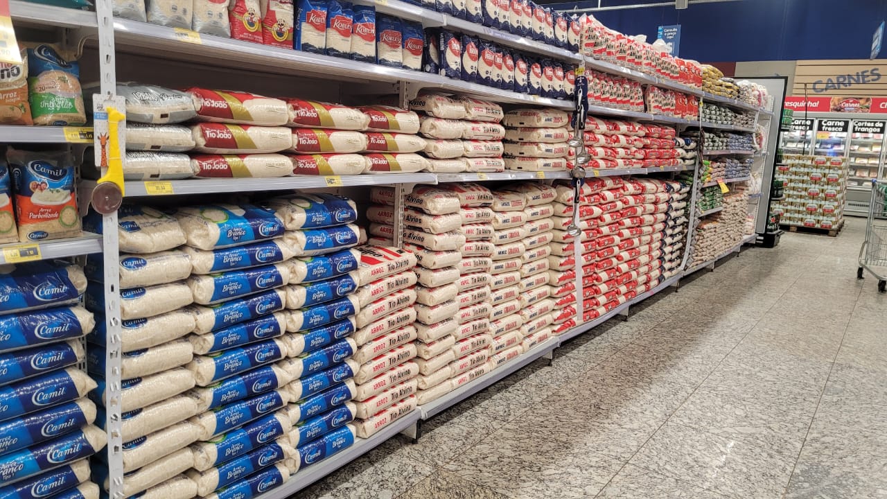 Procon-MT monitora supermercados para coibir abusos no preço de produtos