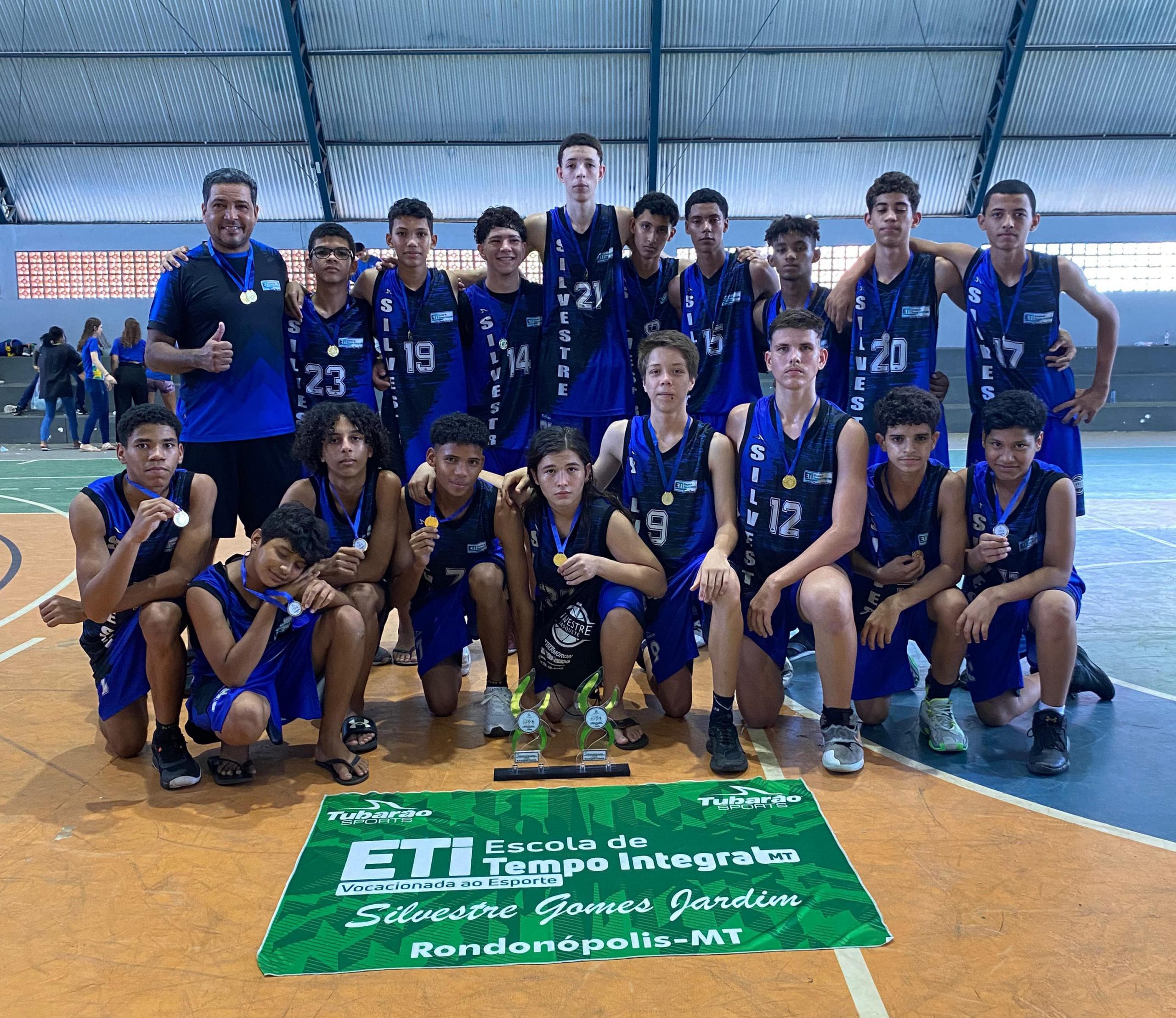 Rondonópolis | Escola Silvestre Gomes Jardim se tornou campeã do basquete das categorias A sub 17 e B sub 14