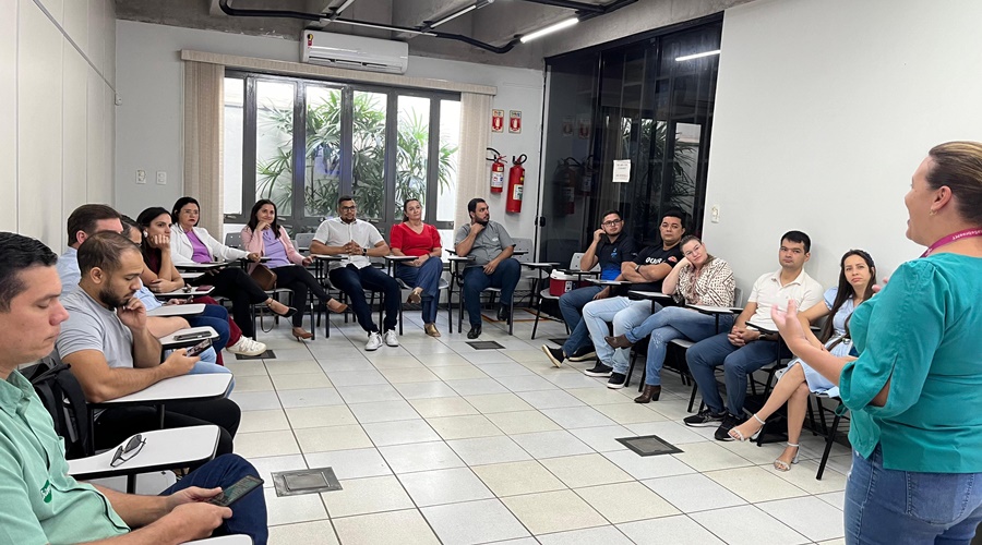 Empresários de Rondonópolis do setor de alimentos e bebidas se reúnem em encontro promovido pelo Sebrae/MT
