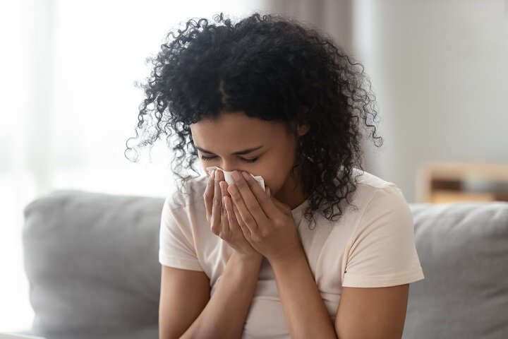 Os piores gatilhos da rinite alérgica e como preveni-los