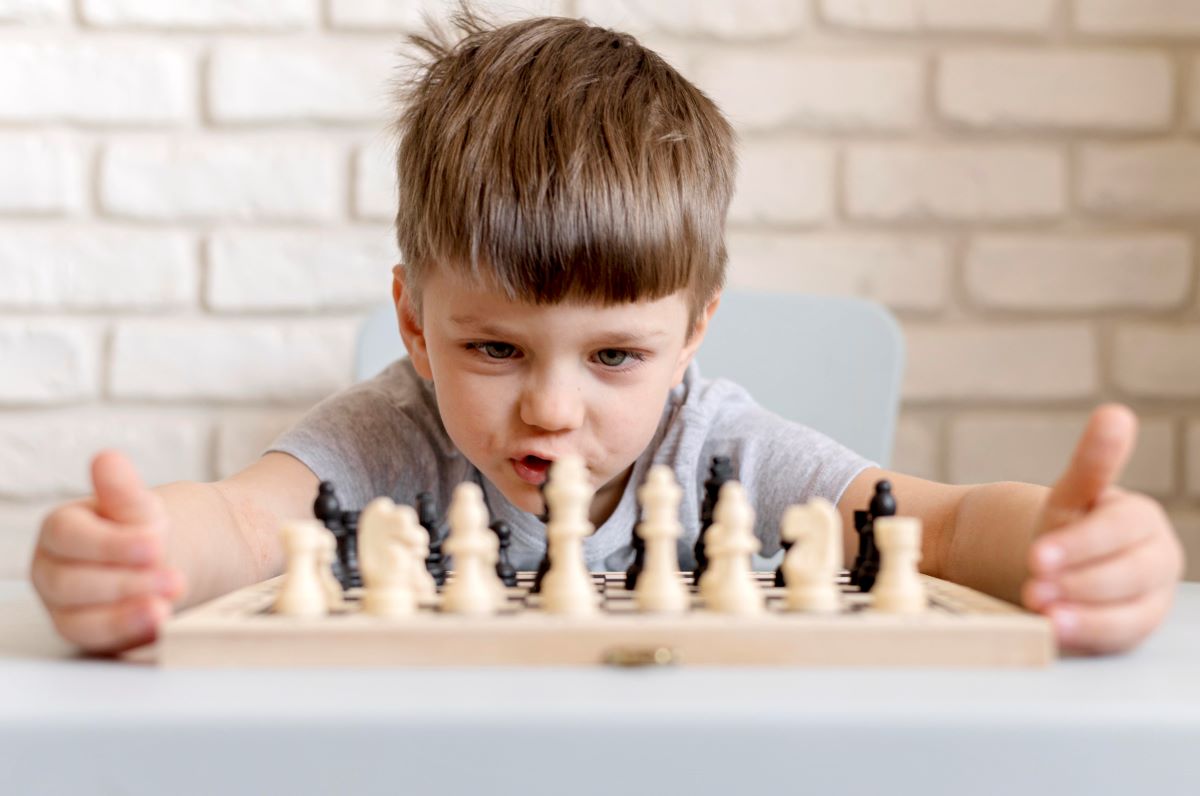 Férias – 10 motivos para incentivar crianças e jovens a jogarem xadrez