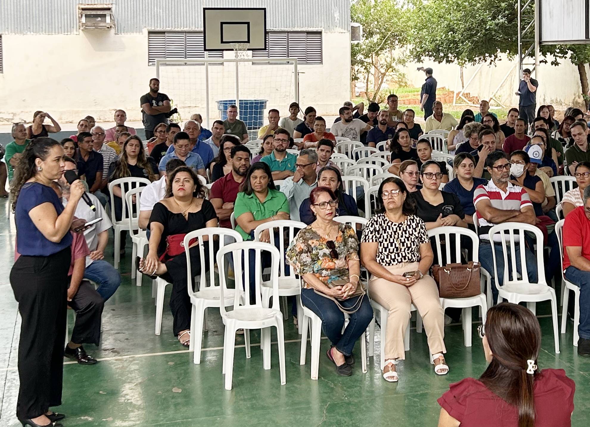 Assembleia histórica do Sispmur reúne candidatos a prefeito de Rondonópolis, que garantem compromisso na revisão dos PCCVs e URV