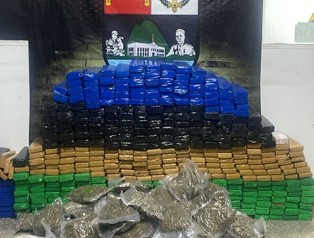 Polícia Militar apreende 484 quilos de maconha em Santo Antônio de Leverger