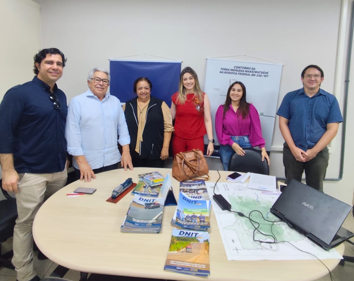 Prefeita de Pedra Preta debate com DNIT melhorias nos acessos às empresas do município via BR-364