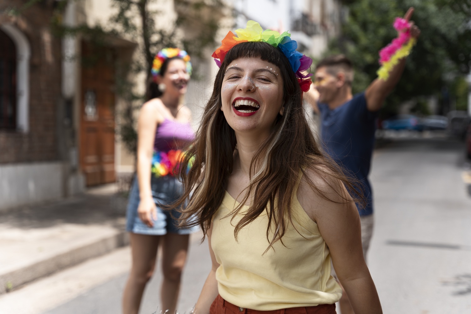 Carnaval sem perrengue: 5 dicas para garantir sua saúde bucal na folia