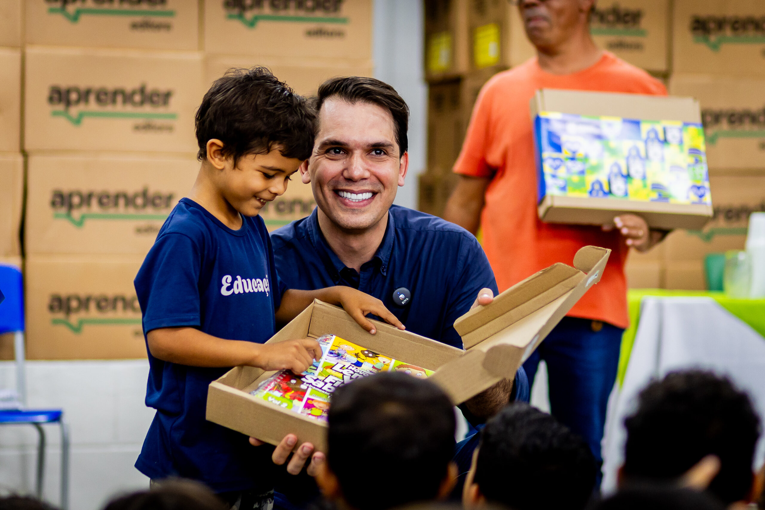 Rondonópolis | Município começa entrega oficial do material didático estruturado para alunos da rede