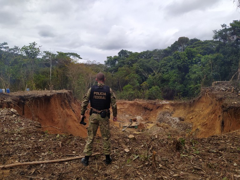 Polícia Federal faz operação contra garimpo ilegal na Terra Indígena Sararé