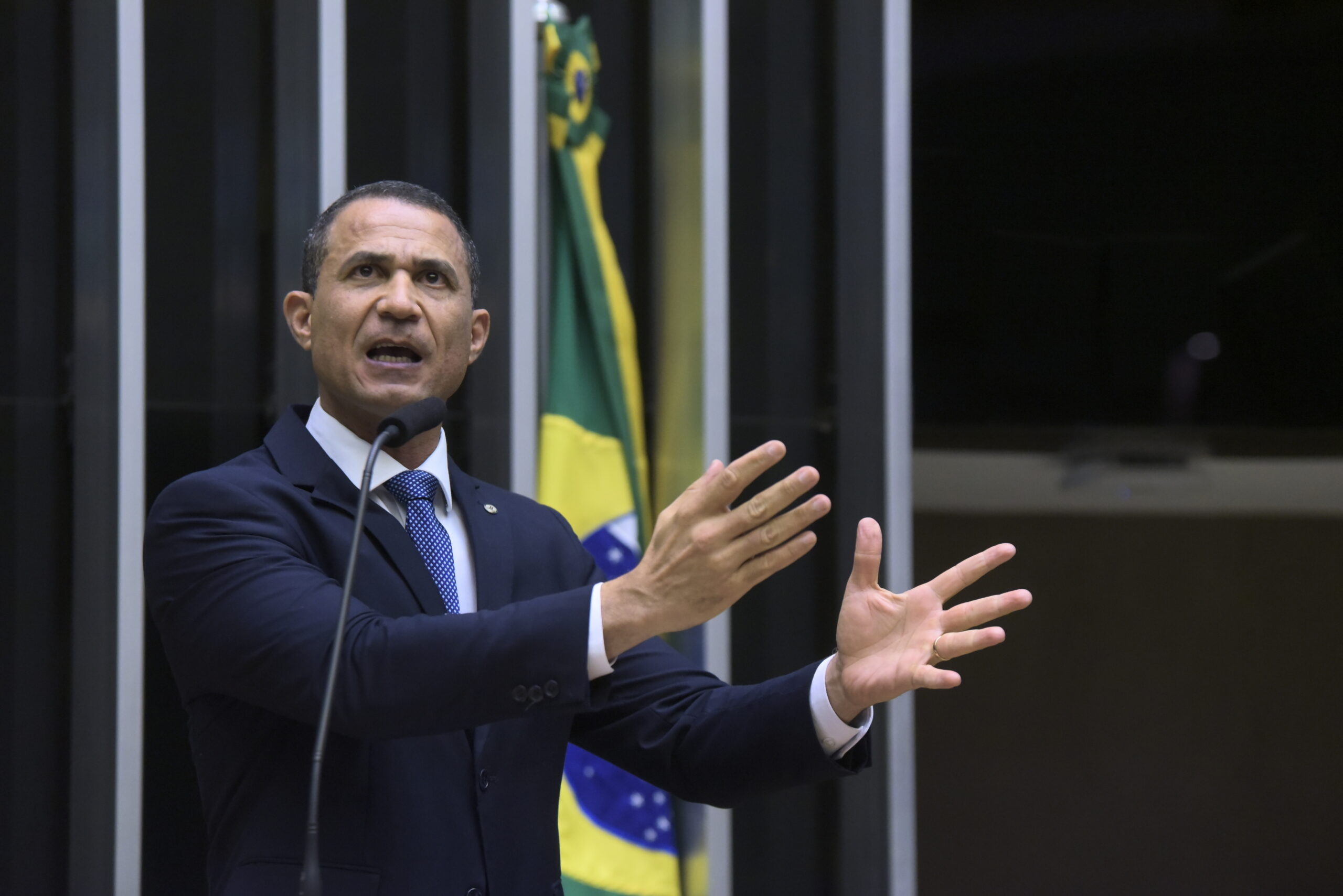 Deputado Federal Coronel Assis propõe fim de visitas íntimas para condenados por violência contra mulheres, crianças e crimes hediondos