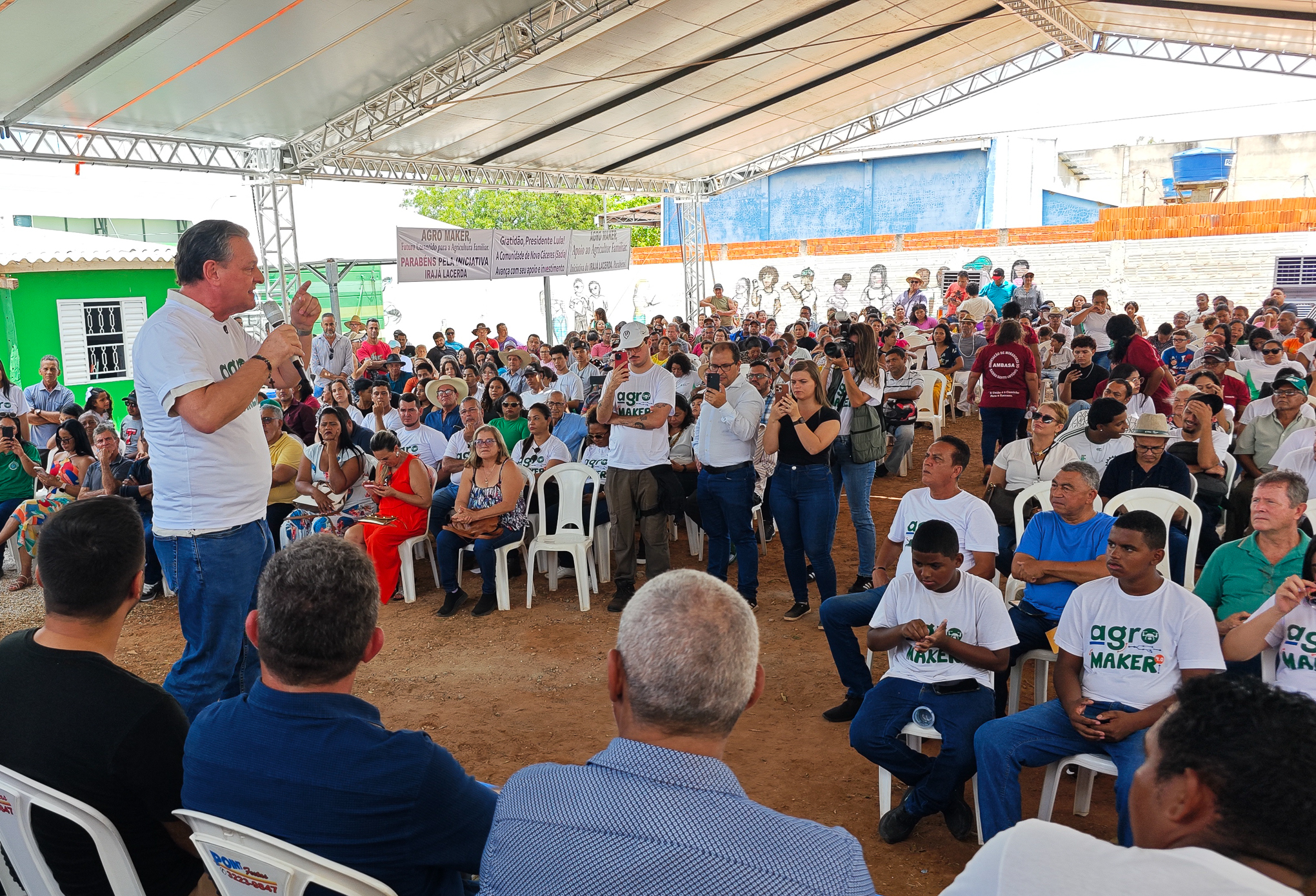 Fávaro anuncia emenda especial para asfaltar via lateral do distrito Nova Cáceres